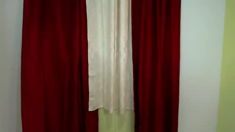 Snapshot of _caroline18_ chatting on January 29, 6:28 pm Kate flores online show from January 29, 6:28 pm