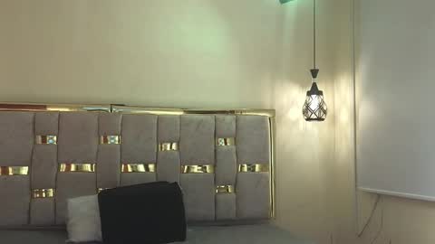 Snapshot of _caroline34 chatting on January 16, 11:03 am Caroline online show from January 16, 11:03 am