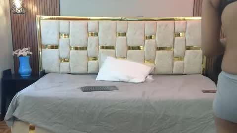 Caroline online show from April 2, 10:46 am