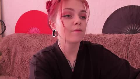 Caroline online show from May 25, 10:54 am
