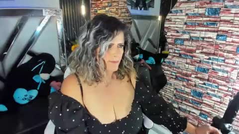 _casandra11 online show from January 4, 11:27 pm