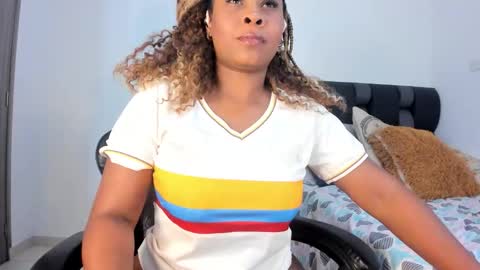 _charlottedavis online show from March 26, 11:43 pm