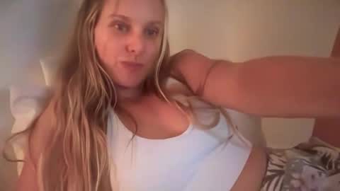Snapshot of _chelsea___ chatting on October 16, 4:46 am Chelsea xo online show from October 16, 4:46 am