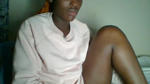 Snapshot of _clara01 chatting on January 19, 5:39 pm clara online show from January 19, 5:39 pm