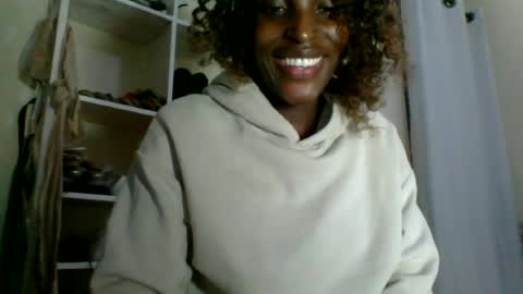 Snapshot of _clara01 chatting on June 20, 10:45 pm clara online show from June 20, 10:45 pm