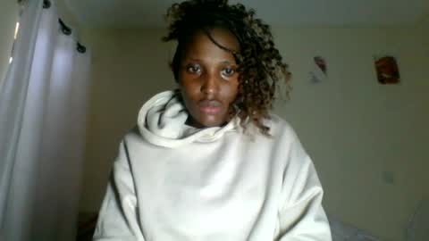 Snapshot of _clara01 chatting on June 22, 8:44 am clara online show from June 22, 8:44 am