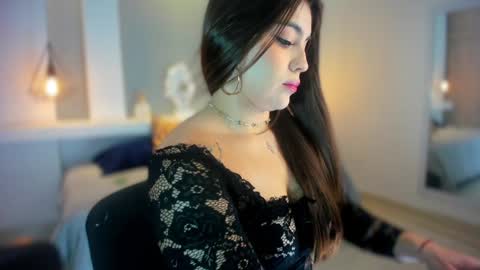 420   BI   Bj Queen online show from December 9, 1:45 pm