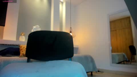 420   BI   Bj Queen online show from December 14, 9:35 pm