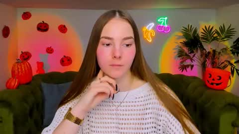 Erika online show from November 5, 1:44 pm