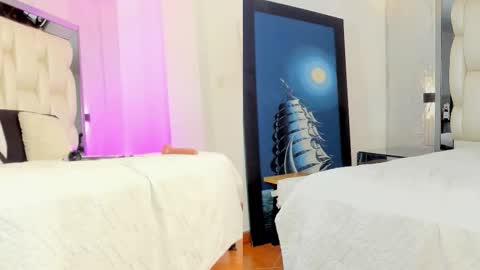     online show from February 5, 8:35 pm