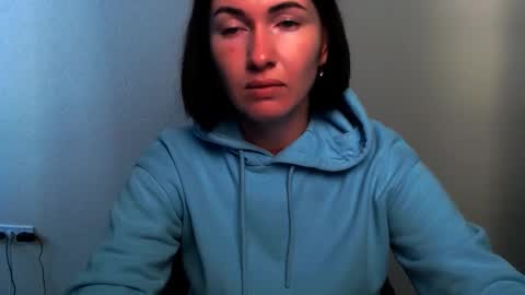 Snapshot of _cutie_and_shy_ chatting on October 21, 6:14 am _cutie_and_shy_ online show from October 21, 6:14 am