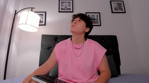 Snapshot of _daarcy chatting on January 17, 12:43 pm Darcy online show from January 17, 12:43 pm