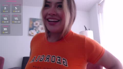 Snapshot of _dakota_j chatting on February 8, 7:59 pm Your Dakota online show from February 8, 7:59 pm
