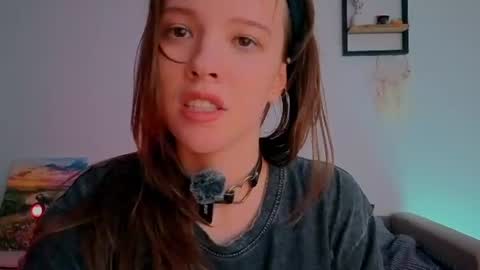 Snapshot of _demi_dee_ chatting on June 23, 8:40 pm DemiDee online show from June 23, 8:40 pm