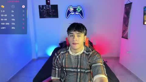 Snapshot of _demon1 chatting on November 10, 2:32 am _demon1 online show from November 10, 2:32 am