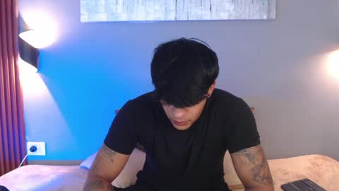 _demon1 online show from April 9, 6:19 am