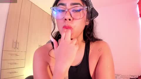 _devika online show from February 10, 1:33 pm