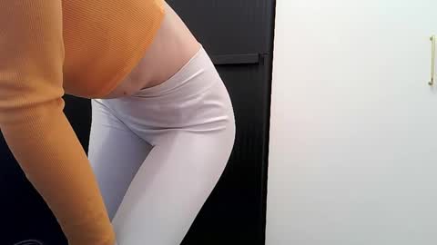 Snapshot of _domnatermsi chatting on February 22, 5:35 pm _domnatermsi online show from February 22, 5:35 pm