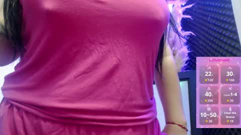 Snapshot of _donniia_ chatting on March 1, 10:45 pm Dannia online show from March 1, 10:45 pm