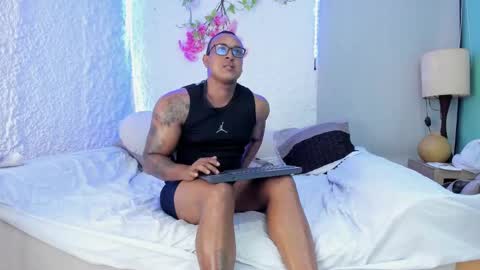 Dylan Jacob online show from September 26, 2:26 am