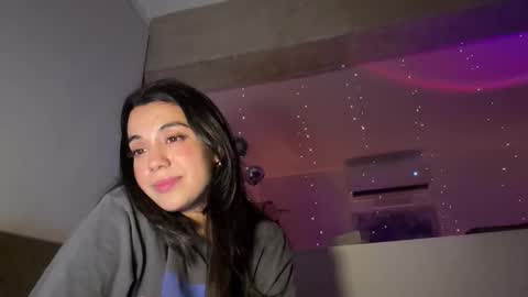  elena barra online show from December 3, 8:18 pm