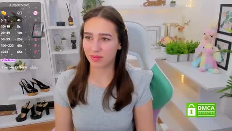 Snapshot of _eliizabeth__ chatting on December 7, 9:44 pm Lizzy online show from December 7, 9:44 pm