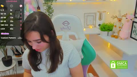 Snapshot of _eliizabeth__ chatting on December 19, 9:49 pm Lizzy online show from December 19, 9:49 pm
