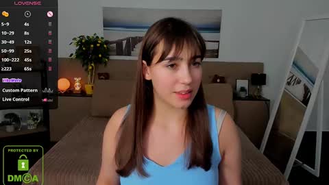 Snapshot of _eliizabeth__ chatting on March 4, 2:27 am Lizzy online show from March 4, 2:27 am