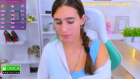 Snapshot of _eliizabeth__ chatting on September 12, 9:04 pm Lizzy online show from September 12, 9:04 pm