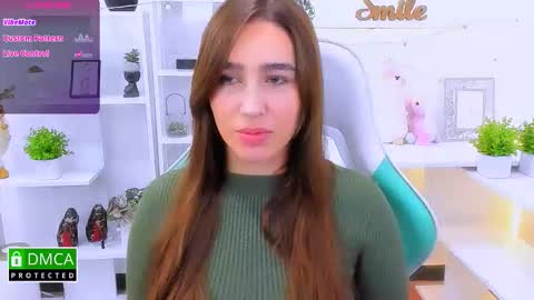 Snapshot of _eliizabeth__ chatting on September 23, 10:02 pm Lizzy online show from September 23, 10:02 pm