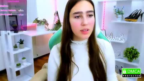 Snapshot of _eliizabeth__ chatting on February 4, 9:31 pm Lizzy online show from February 4, 9:31 pm