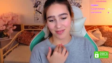 Snapshot of _eliizabeth__ chatting on February 26, 9:58 pm Lizzy online show from February 26, 9:58 pm