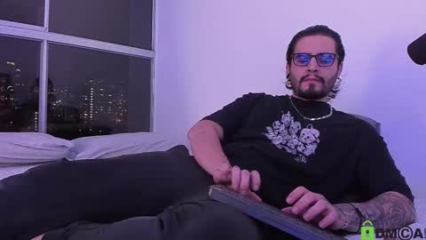  -         online show from November 13, 11:25 pm