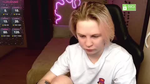 chloue and Gretta online show from March 2, 6:19 pm