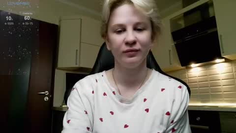 chloue and Gretta online show from July 26, 7:10 pm