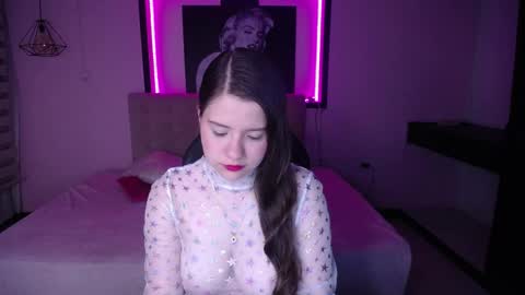 _emaa_ online show from November 15, 12:34 pm