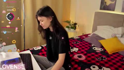 _emily__strike_ online show from February 8, 9:56 am