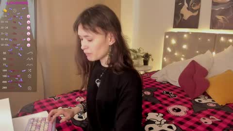 _emily__strike_ online show from April 1, 2:12 am