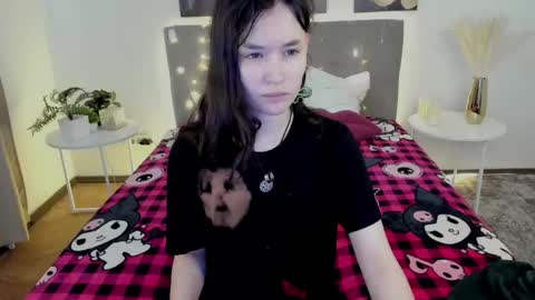 _emily__strike_ online show from May 25, 1:33 am