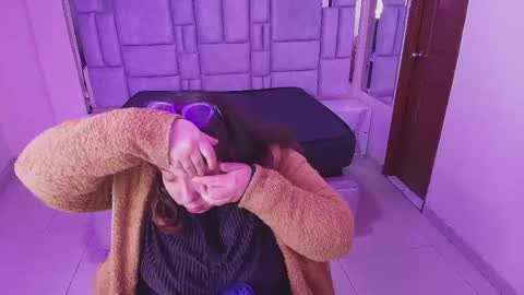 Emily  online show from January 14, 11:27 am