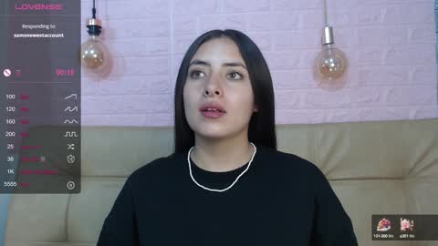 Snapshot of _emma_diamond_ chatting on December 27, 12:50 am Emma online show from December 27, 12:50 am
