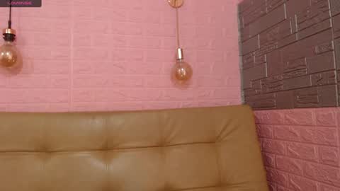 Snapshot of _emma_diamond_ chatting on January 13, 6:49 pm Emma online show from January 13, 6:49 pm