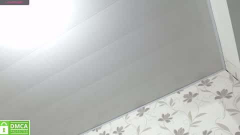 Snapshot of _emma_diamond_ chatting on February 4, 12:51 am Emma online show from February 4, 12:51 am