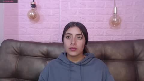 Snapshot of _emma_diamond_ chatting on March 7, 12:15 am Emma online show from March 7, 12:15 am