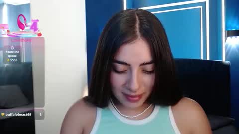 Snapshot of _emma_diamond_ chatting on October 3, 10:40 pm Emma online show from October 3, 10:40 pm
