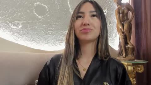 _emmawalka online show from November 14, 5:44 pm