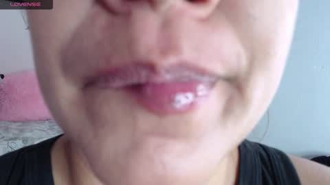 Snapshot of _emyligrey chatting on December 31, 8:15 am Emily Valencia online show from December 31, 8:15 am