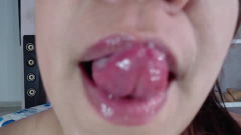 Snapshot of _emyligrey chatting on March 2, 11:39 am Emily Valencia online show from March 2, 11:39 am