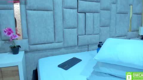 _eris_rose online show from November 18, 7:07 pm