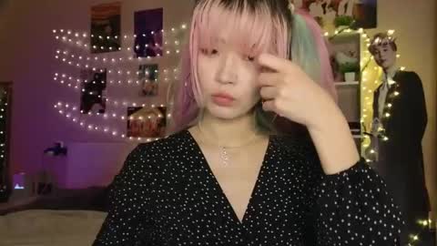 EveEva online show from March 18, 3:42 am